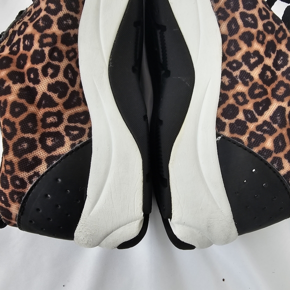 VIONIC Sneakers Low Top 335 Tourney 1st Ray Technology Cheetah Print 11 - Picture 9 of 16